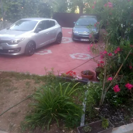 Appartement With Parking Space - 5098 *