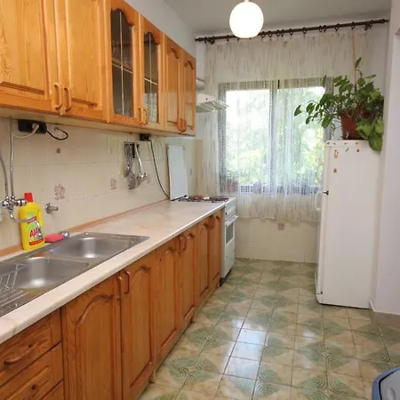 Appartement With Parking Space - 5098 Murter