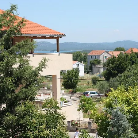 With Parking Space - 5098 Апартаменты