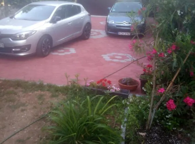 Daire With Parking Space - 5098 *