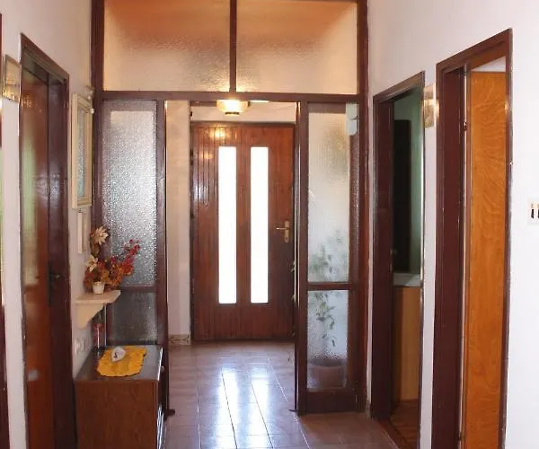 With Parking Space - 5098 아파트 *